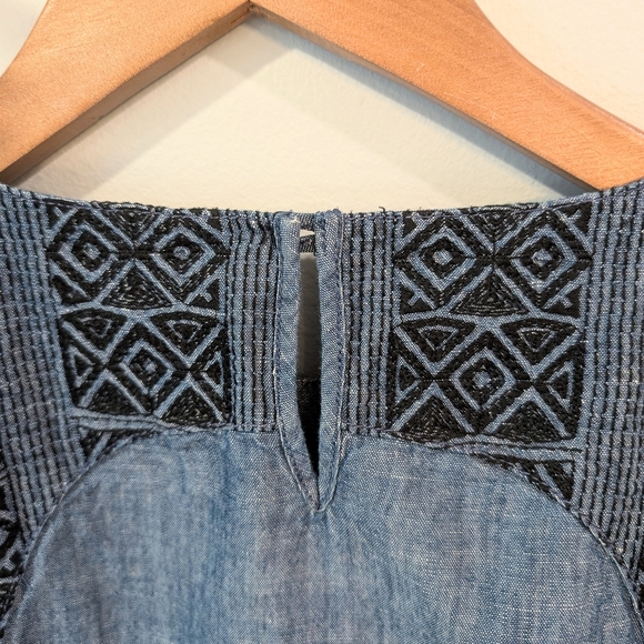 Madewell Blue Chambray Top With Embroidery - Picture 4 of 8